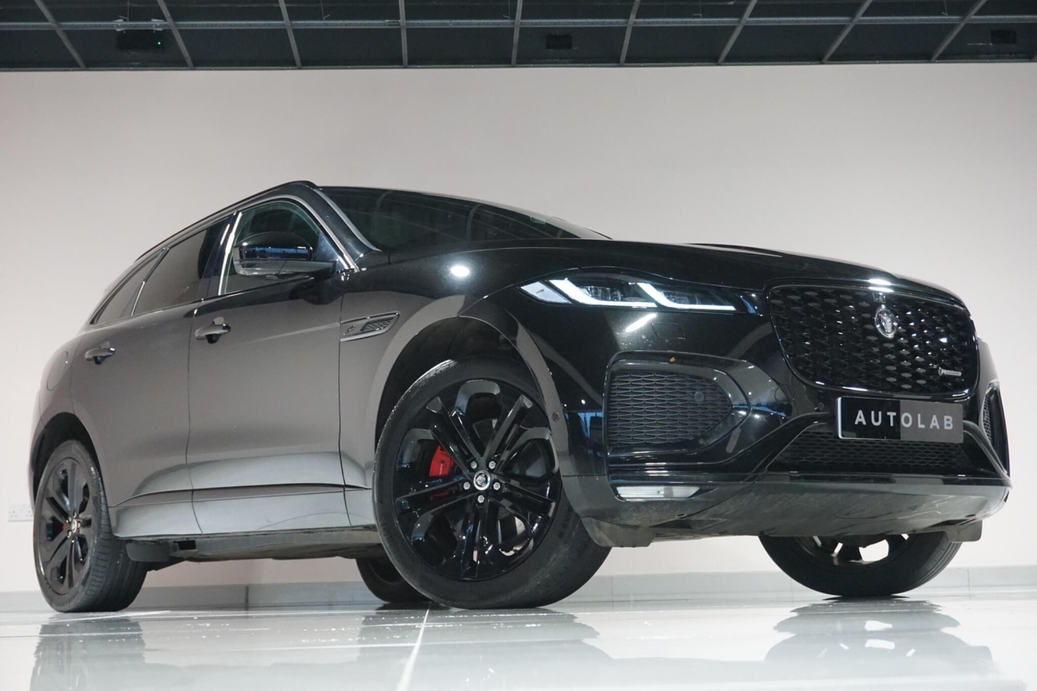 Jaguar F-PACE 3.0 D300 MHEV R-Dynamic HSE Black SUV 5dr Diesel Auto AWD Euro 6 (s/s) (300 ps)